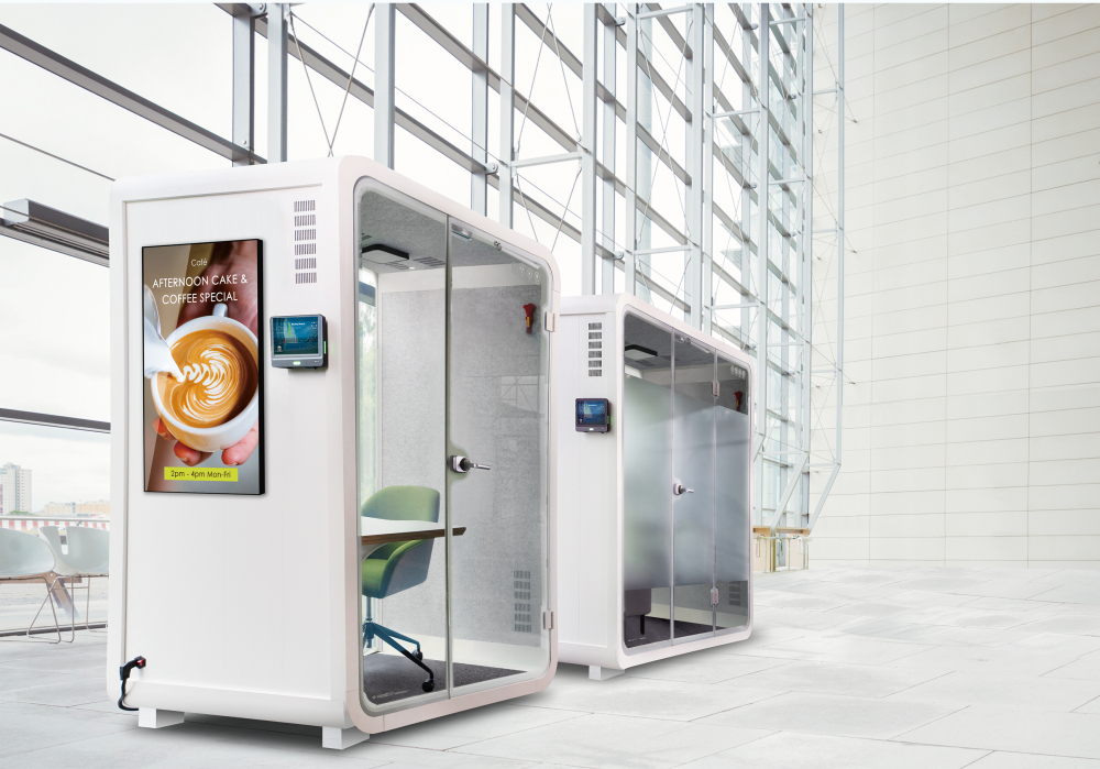 XPJ子公司达擎之智慧行动办公舱，采用PDLC智能调光玻璃设计，透过通电与断电的电流切换，呈现透明与雾面效果，具节能降耗特性并兼顾隐私，确保信息安全